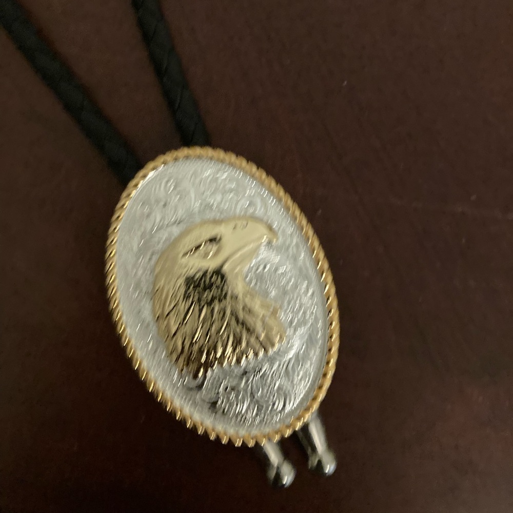 Medallion necklace